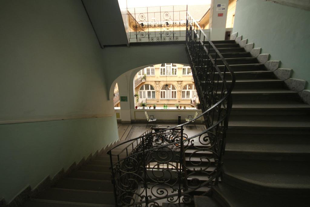 בודפשט 2Night Hostel מראה חיצוני תמונה