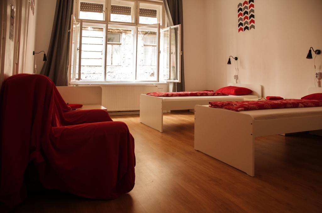 בודפשט 2Night Hostel מראה חיצוני תמונה