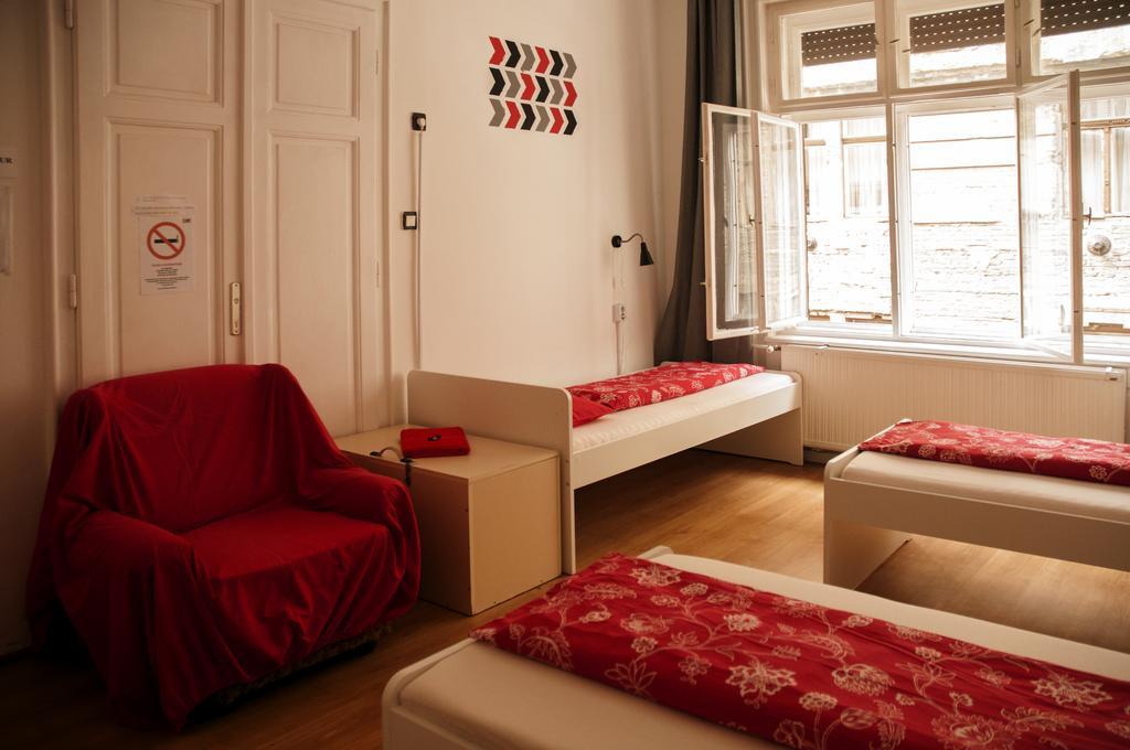 בודפשט 2Night Hostel מראה חיצוני תמונה